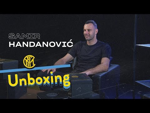 View the video INTER UNBOXING with SAMIR HANDANOVIC | Batman, the captain's armband and more! | 📦⚫🔵😯 [SUB ENG]