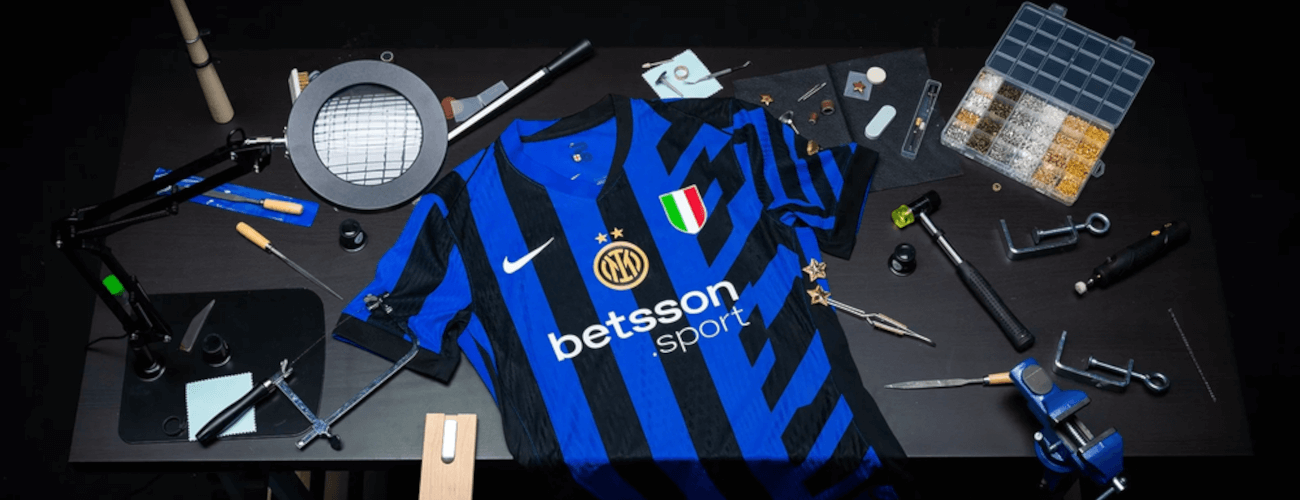 L’Inter et Nike présentent l’Iconique maillot Home 2024-2025